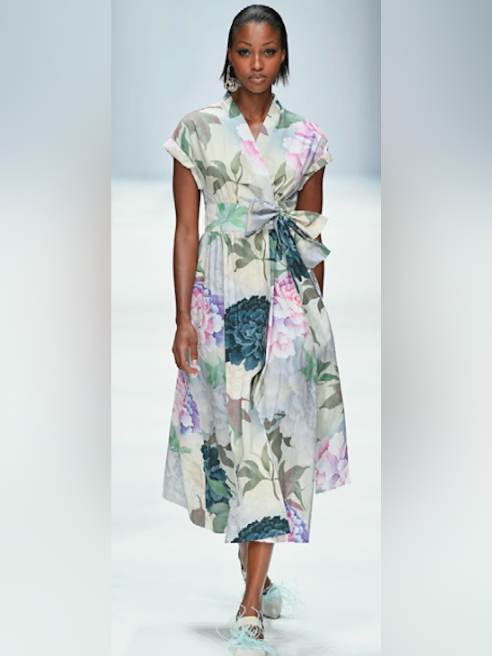 RIANI Hydrangea Print Floral Maxi Dress Size 6